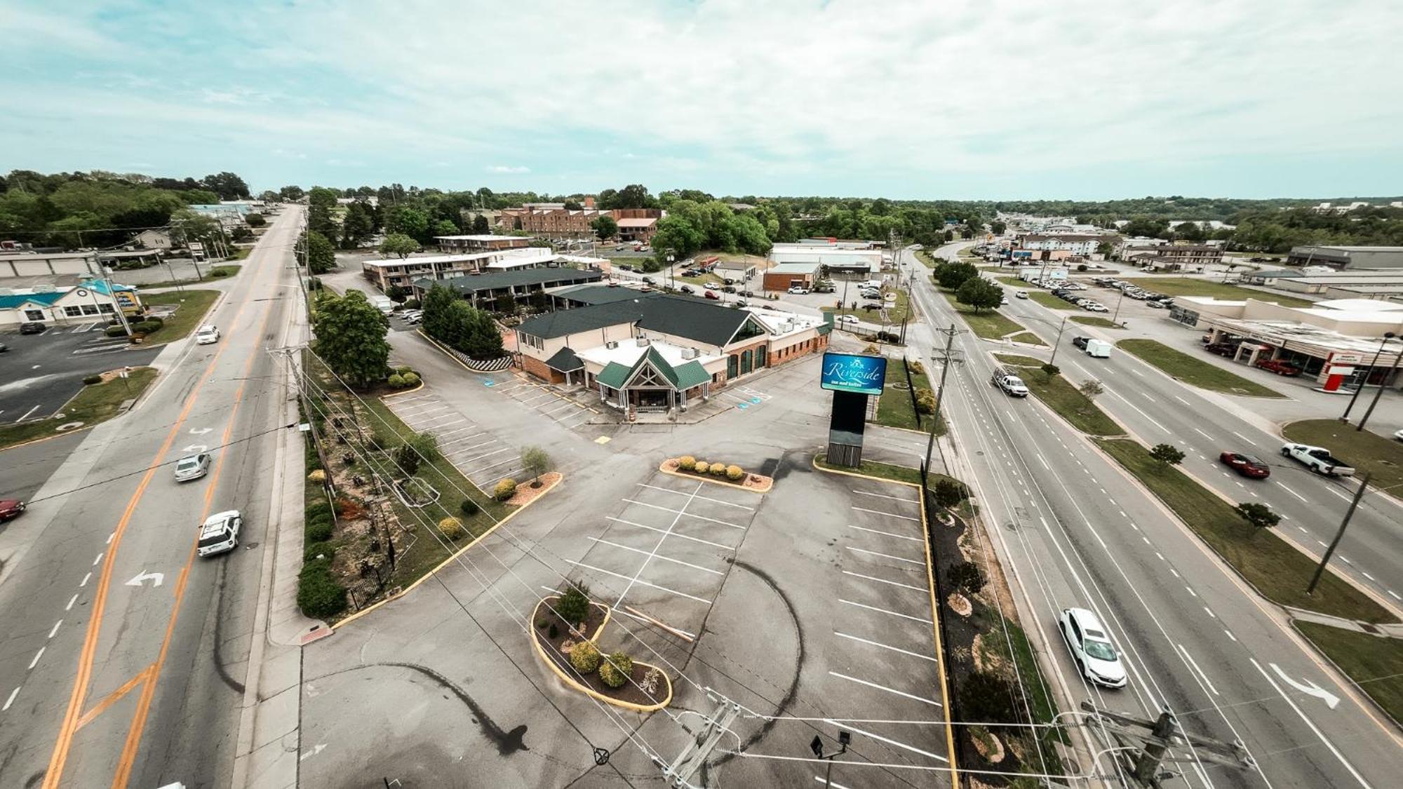 Riverside Inn & Suites By Oyo Danville Ceaser Casino Dış mekan fotoğraf