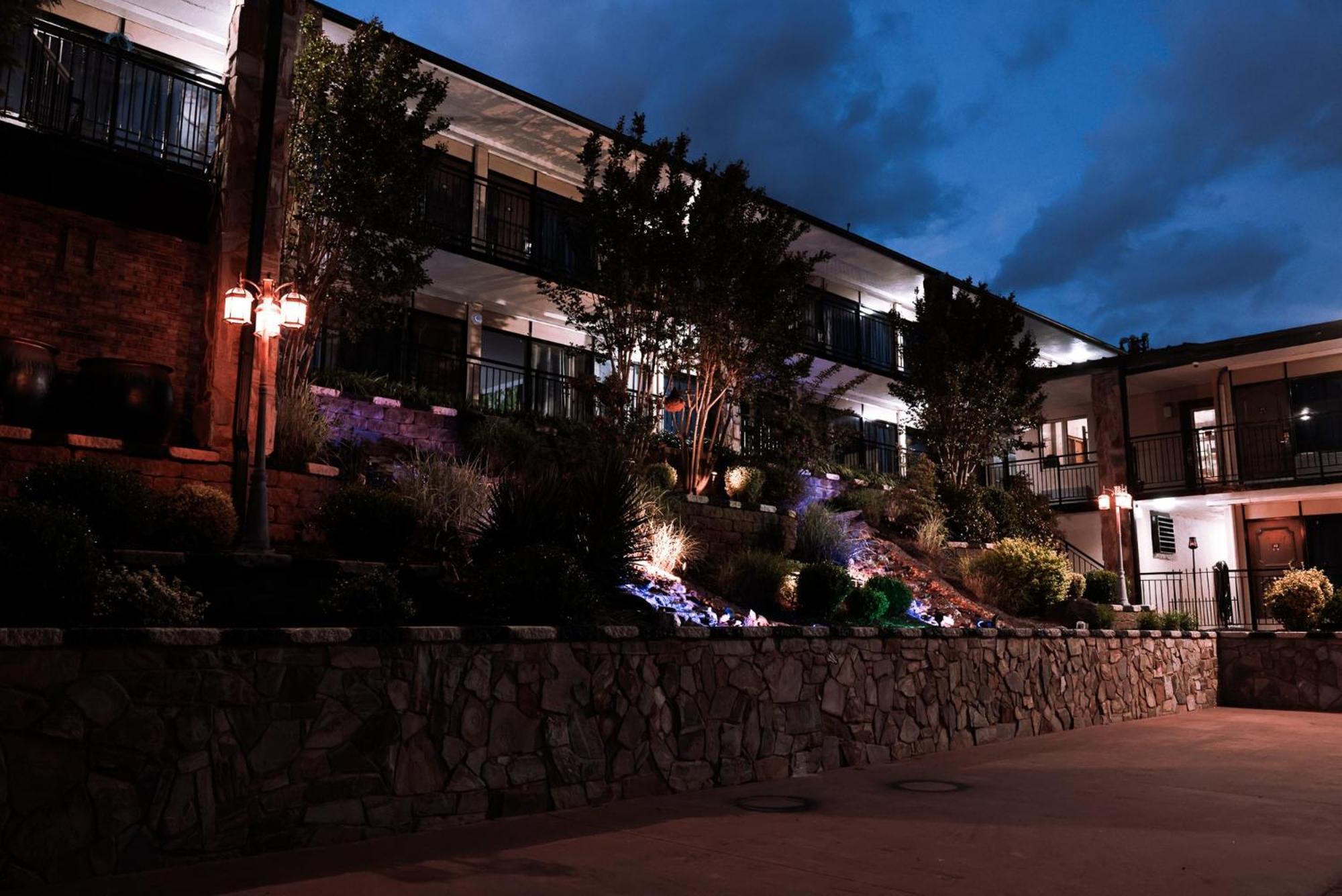Riverside Inn & Suites By Oyo Danville Ceaser Casino Dış mekan fotoğraf