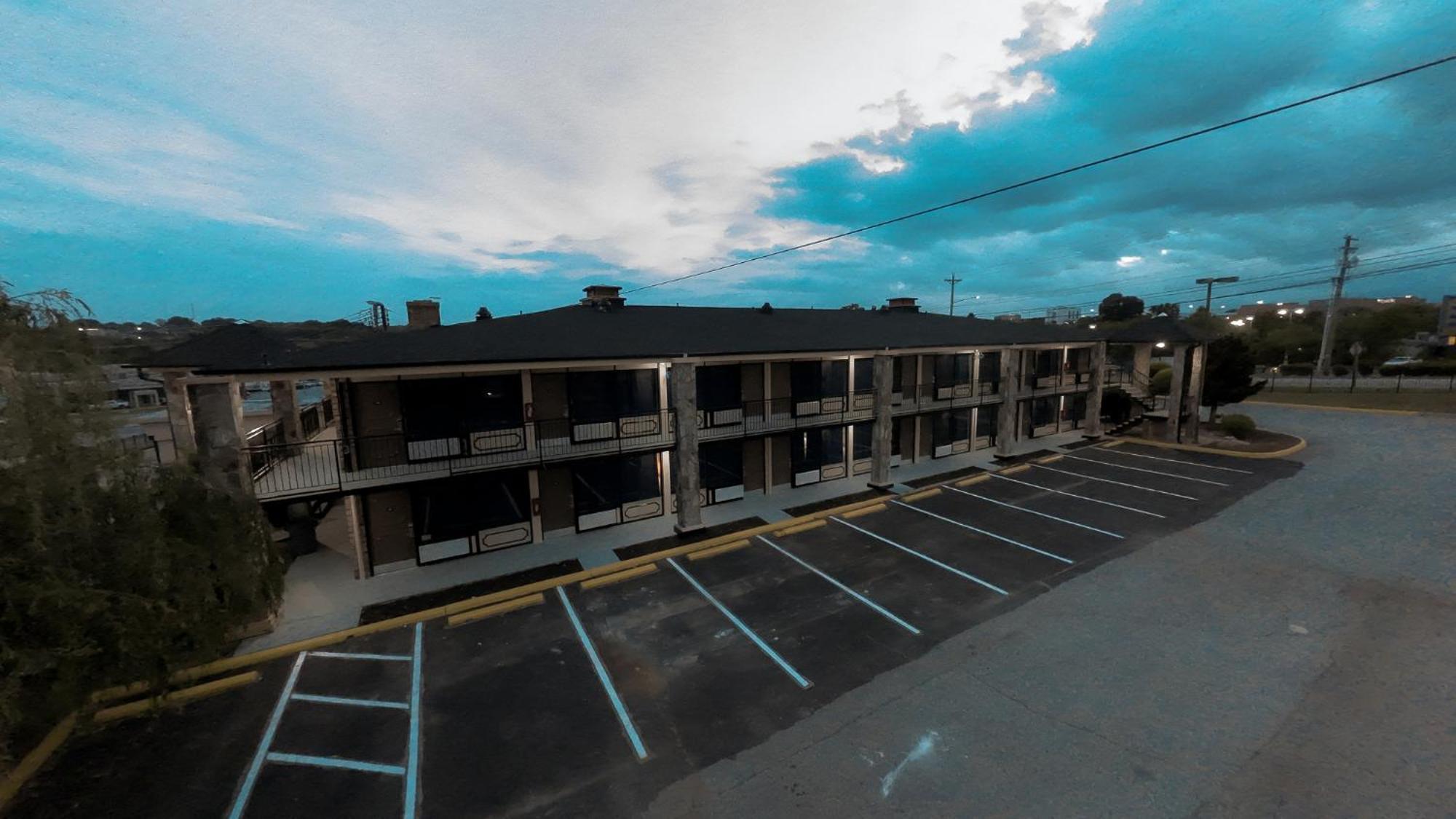 Riverside Inn & Suites By Oyo Danville Ceaser Casino Dış mekan fotoğraf