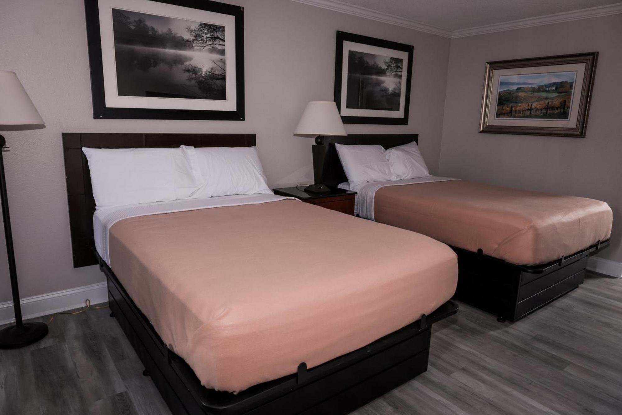 Riverside Inn & Suites By Oyo Danville Ceaser Casino Dış mekan fotoğraf